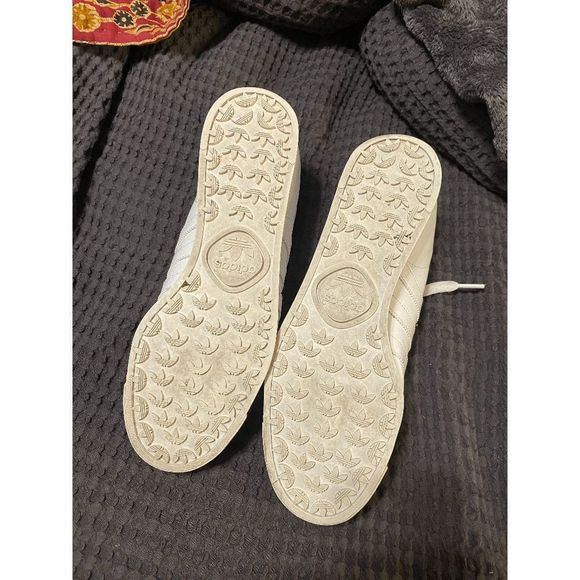 Adidas Samoa, IOB, G99720 Retro Cloudfoam Sneakers White/White Leather Size 9.5 - Picture 7 of 7